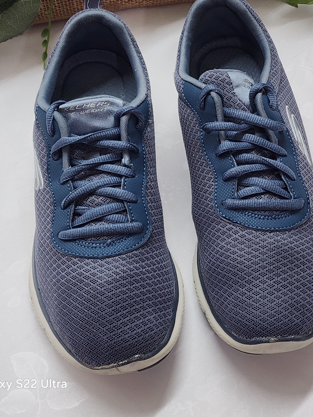 Skechers Men’s Lightweight Navy Mesh Lace-Up Sneakers